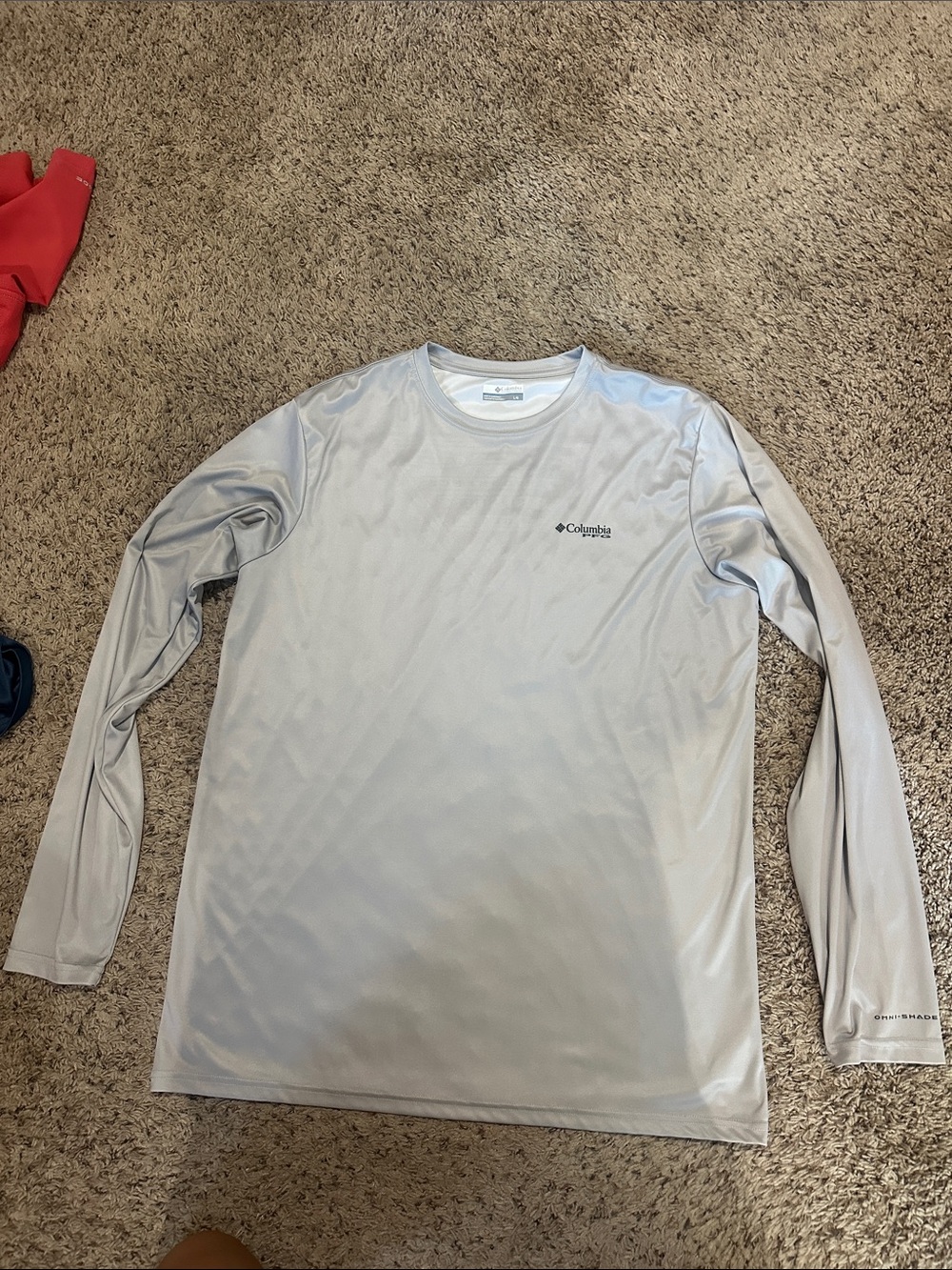 Columbia Men's Light Silver Omni shade  Long Sleeve Performance Tee